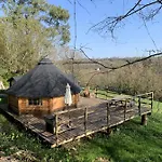 Domaine Des Laminak Pansiyon *